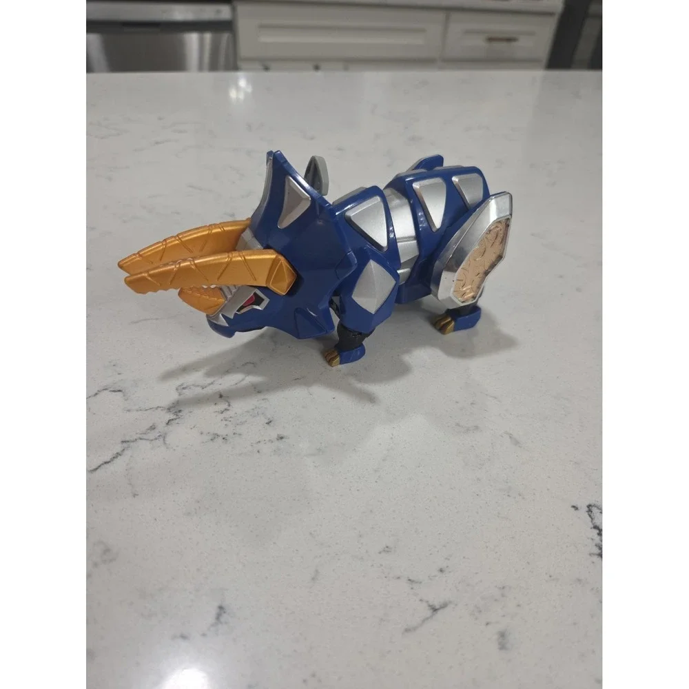 Power Rangers Dino Thunder Abaranger DX Triceratops Zord
